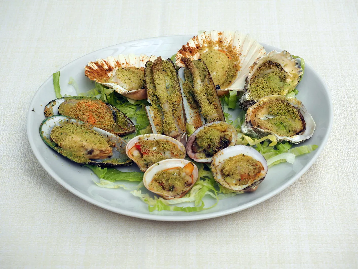 Misto di frutti di mare gratinati