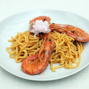 Spaghetti alla chitarra con gamberoni* al cognac